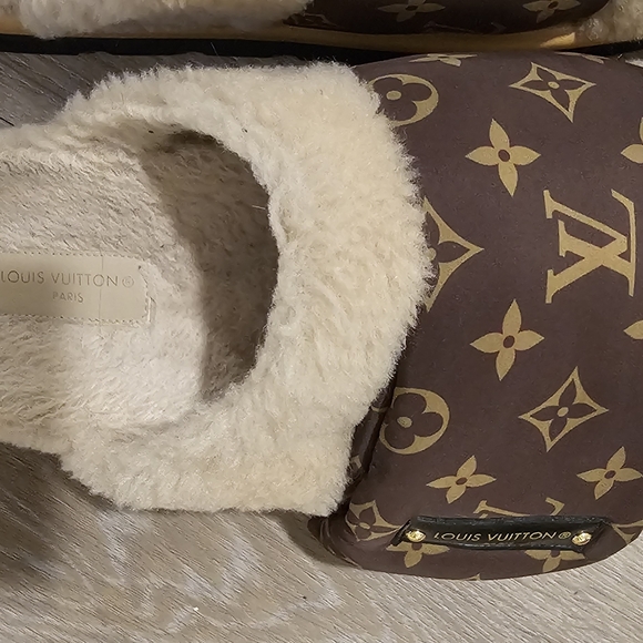 Louis Vuitton Slipper Pillow Flat Comfort Mule 40 - Picture 3 of 7